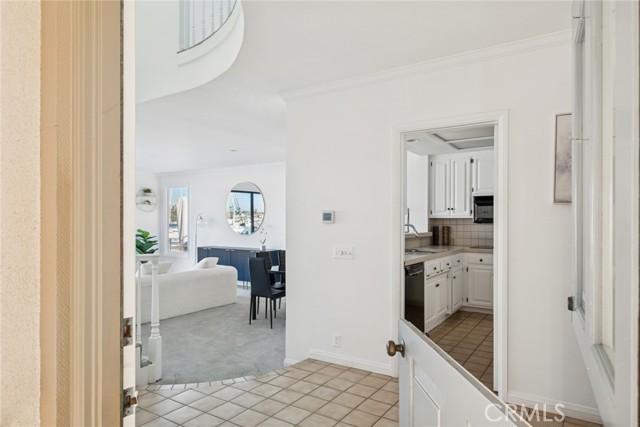 Detail Gallery Image 3 of 22 For 1214 E Balboa Bld, Newport Beach,  CA 92661 - 4 Beds | 3/1 Baths