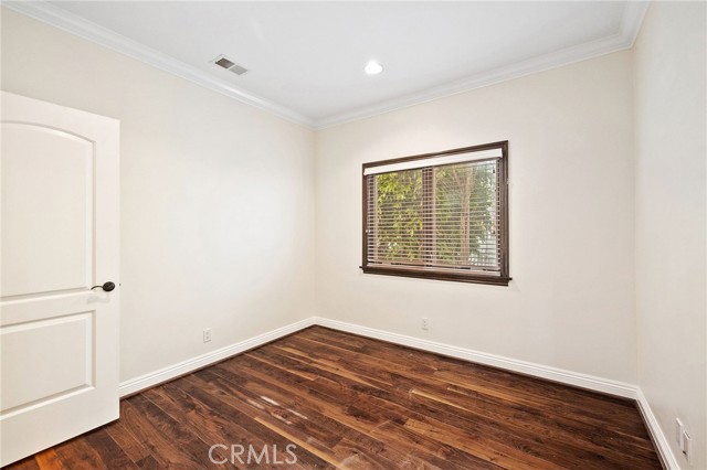 424 Marine Avenue, Manhattan Beach CA: https://media.crmls.org/medias/e17e6cac-fa68-419e-ae35-27c4b69bafc1.jpg