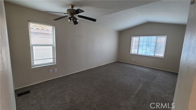 Detail Gallery Image 4 of 32 For 4921 Lake Park Ct, Fallbrook,  CA 92028 - 4 Beds | 2 Baths