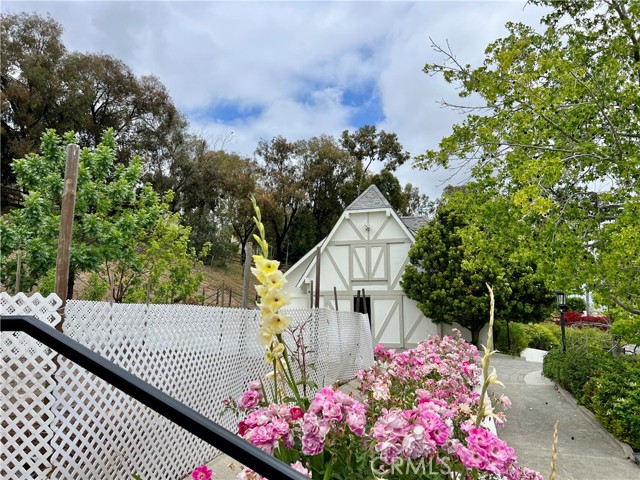 31541 Peppertree Bend, San Juan Capistrano CA: https://media.crmls.org/medias/e17ff694-f71b-4cf8-90e3-92874e26a22d.jpg