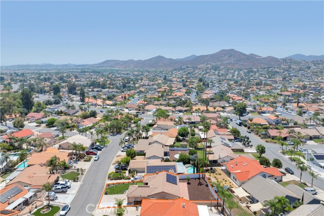 29817 Sloop Drive, Canyon Lake CA: https://media.crmls.org/medias/e1803b43-ed4d-4619-8f95-3cce7ae7eda0.jpg