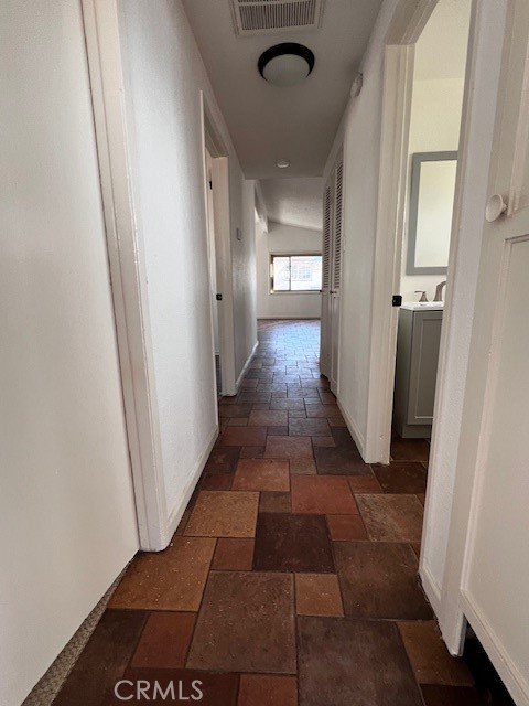 Detail Gallery Image 25 of 41 For 26930 14th St, Highland,  CA 92346 - 3 Beds | 1/1 Baths