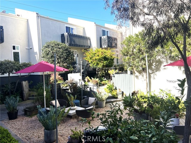 Detail Gallery Image 5 of 36 For 320 12th St #5,  Seal Beach,  CA 90740 - 2 Beds | 1/1 Baths