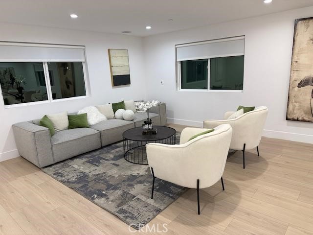 Detail Gallery Image 7 of 14 For 13369 W Celeste Pkwy, Pacoima,  CA 91331 - 3 Beds | 2/1 Baths