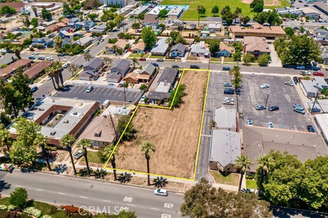210 N Riverside Avenue, Rialto CA: https://media.crmls.org/medias/e182fc9d-14cb-4a50-acb4-145c8d45cb71.jpg