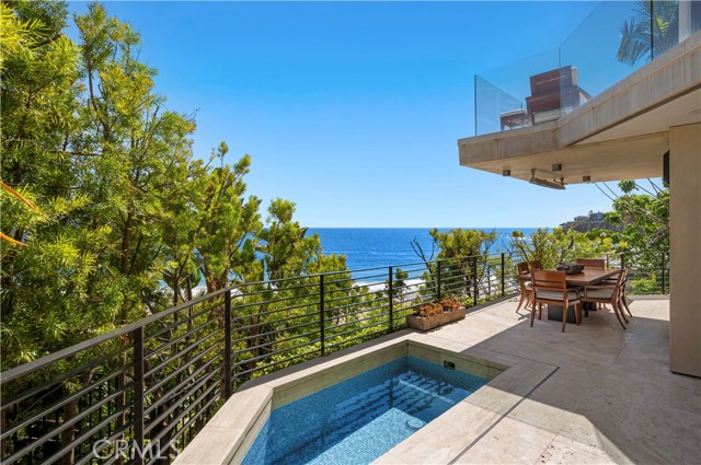 88 Emerald, Laguna Beach CA: https://media.crmls.org/medias/e18340ff-7c9c-4716-8eba-10feb4604fb1.jpg