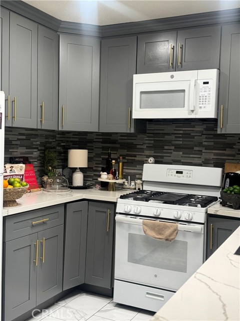 10537 Richlee Avenue, South Gate CA: https://media.crmls.org/medias/e183c9f2-14da-409d-86c3-8df81366dfe0.jpg