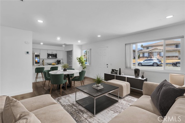 3531 Rainbow Lane, Highland CA: https://media.crmls.org/medias/e1840456-cffb-4c8d-8240-2d30aecae791.jpg
