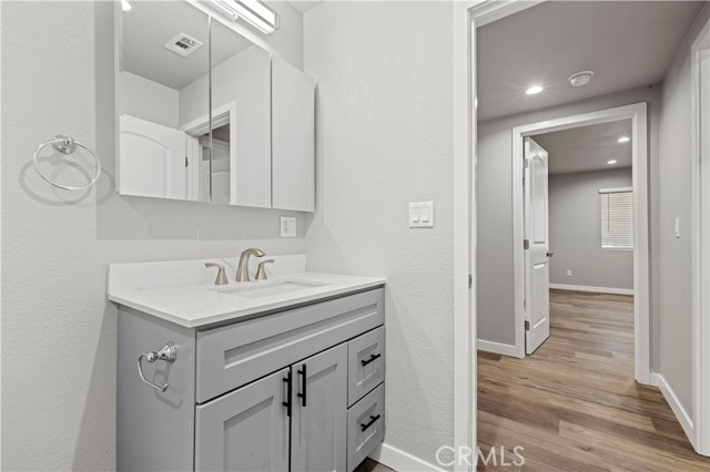 Detail Gallery Image 17 of 28 For 3036 Darlington Drive, Thousand Oaks,  CA 91362 - 3 Beds | 2 Baths