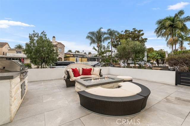 Detail Gallery Image 2 of 44 For 508 Marigold, Corona Del Mar,  CA 92625 - 4 Beds | 4/1 Baths