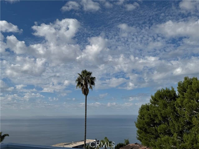 Detail Gallery Image 10 of 14 For 923 La Mirada, Laguna Beach,  CA 92651 - 3 Beds | 2 Baths