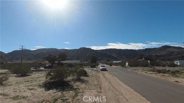 Image 12 of 19 For 71952 Cactus Drive