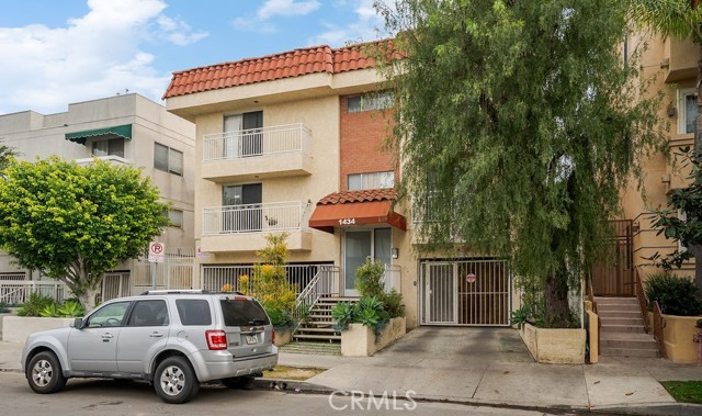 Detail Gallery Image 15 of 16 For 1434 S Point View, Los Angeles,  CA 90035 - 2 Beds | 3 Baths
