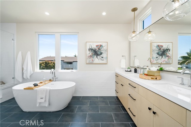 Detail Gallery Image 17 of 40 For 161 Cecil a,  Costa Mesa,  CA 92627 - 4 Beds | 4 Baths