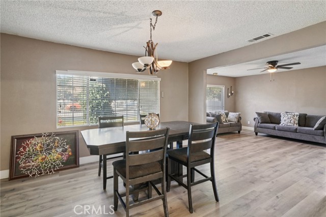 Detail Gallery Image 5 of 17 For 385 E 17th St, San Bernardino,  CA 92404 - 3 Beds | 1 Baths