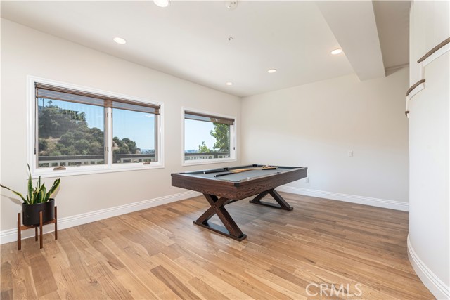 Detail Gallery Image 24 of 38 For 6432 Weidlake Dr, Los Angeles,  CA 90068 - 4 Beds | 3/1 Baths