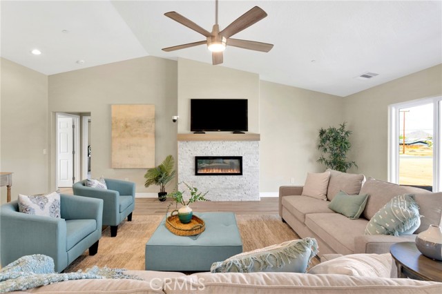 Detail Gallery Image 11 of 64 For 21960 Ramona, Apple Valley,  CA 92307 - 4 Beds | 2/1 Baths