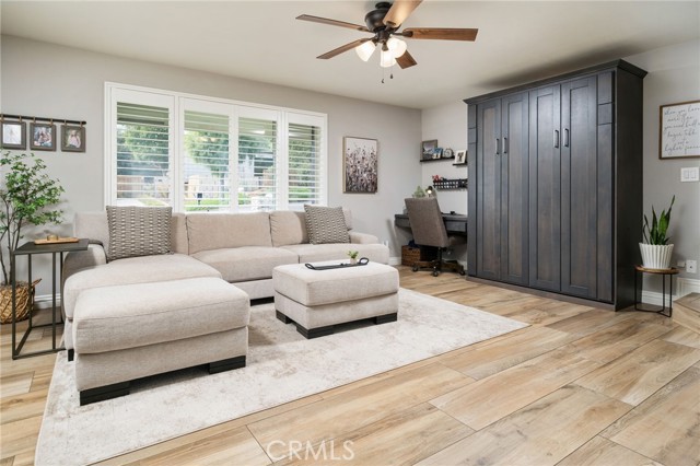 Detail Gallery Image 19 of 39 For 1098 W 25th Street, Upland,  CA 91784 - 4 Beds | 3 Baths