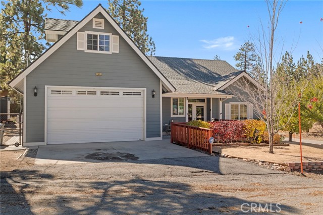 534 Highland, Big Bear Lake CA: https://media.crmls.org/medias/e18979b4-7a81-4f82-b6d8-0f39b844cc47.jpg