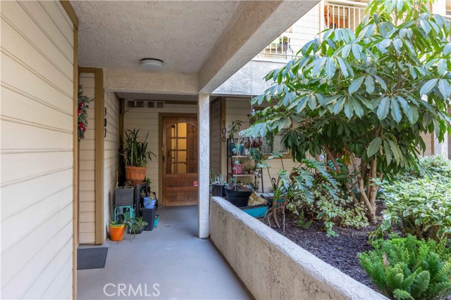 Detail Gallery Image 3 of 46 For 645 Chestnut Avenue #106,  Long Beach,  CA 90802 - 2 Beds | 2 Baths