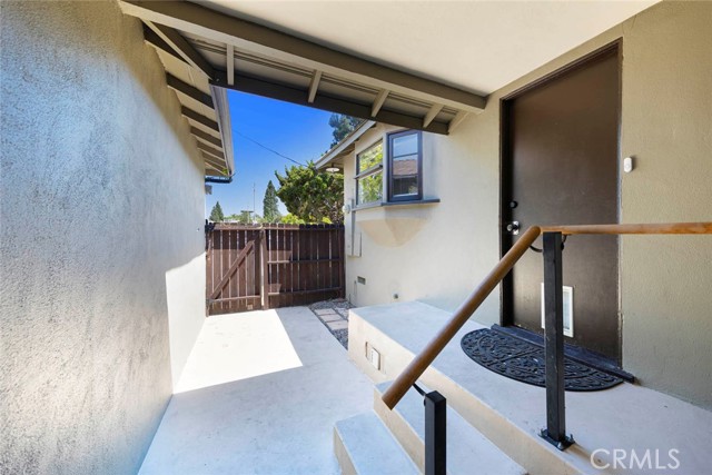 Detail Gallery Image 22 of 25 For 206 S Center St, Orange,  CA 92866 - 4 Beds | 3/1 Baths