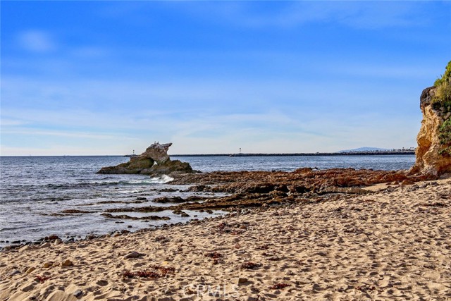 Detail Gallery Image 22 of 22 For 519 .5 Larkspur Ave, Corona Del Mar,  CA 92625 - 2 Beds | 2/1 Baths