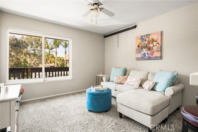 7648 Bay Drive, Huntington Beach CA: https://media.crmls.org/medias/e18bfba7-7712-416f-b8e9-859054ab54d8.jpg