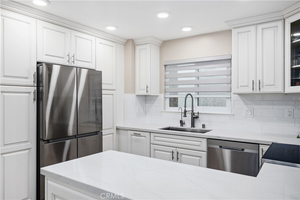 MLS #OC25250868 image #25