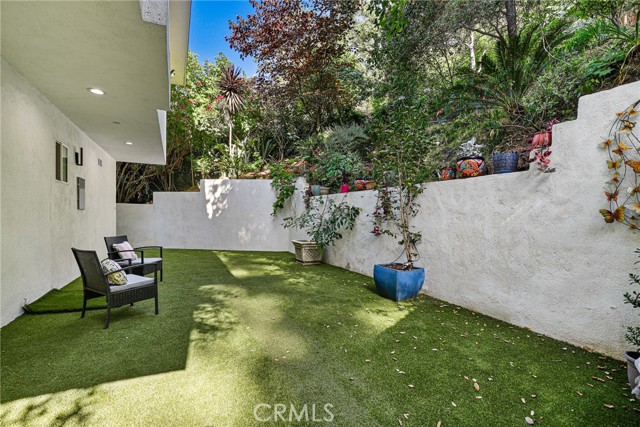Detail Gallery Image 24 of 37 For 3329 Adina Dr, Los Angeles,  CA 90068 - 3 Beds | 3/1 Baths