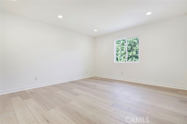 Detail Gallery Image 32 of 59 For 15121 Marlin Pl, Van Nuys,  CA 91405 - 4 Beds | 3 Baths