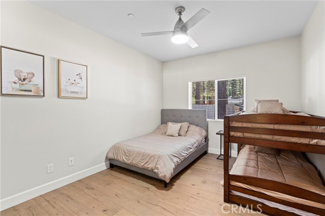 Detail Gallery Image 21 of 44 For 374 Mountainaire Ln, Big Bear Lake,  CA 92315 - 4 Beds | 3 Baths