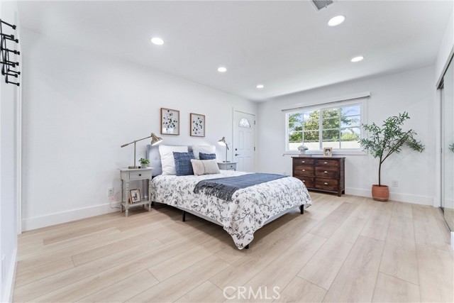18011 Theodora Drive, Tustin CA: https://media.crmls.org/medias/e18d2d5a-4f1d-445b-a41a-fec1791f2830.jpg
