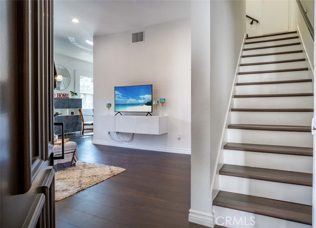 3711 Baldwin Street, Lincoln Heights CA: https://media.crmls.org/medias/e18da504-f36e-4f22-867b-9bf3ab02bdb2.jpg