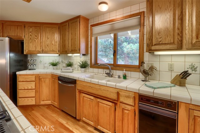 Detail Gallery Image 17 of 71 For 12639 Cresthaven Dr, Groveland,  CA 95321 - 3 Beds | 2/1 Baths