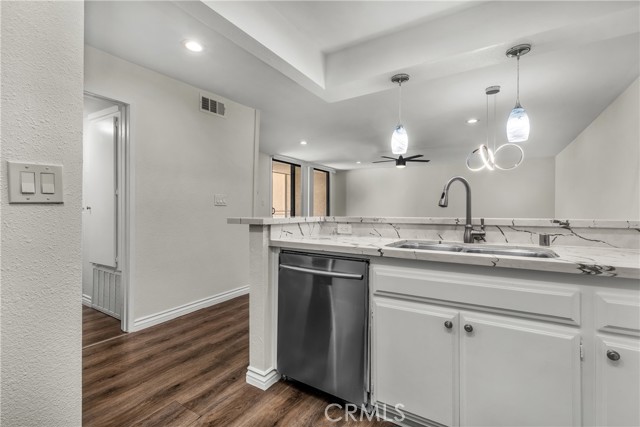 16866 Kingsbury photo 22