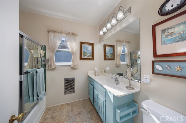 Detail Gallery Image 19 of 37 For 2900 Manhattan Ave, La Crescenta,  CA 91214 - 3 Beds | 2 Baths