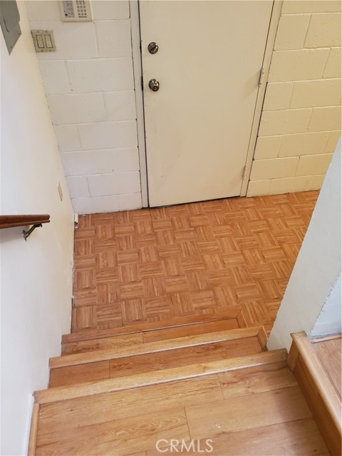 Detail Gallery Image 18 of 20 For 49 N Parkwood Ave #9,  Pasadena,  CA 91107 - 3 Beds | 2/1 Baths