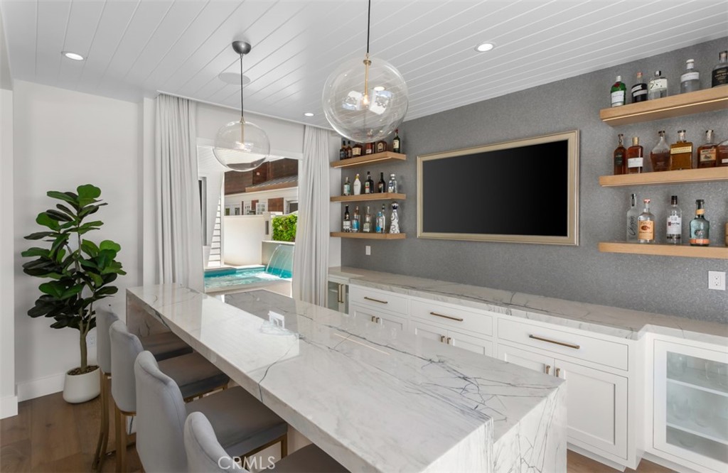 E18f49a7 1edd 47a9 98bb 25fc53efe35b