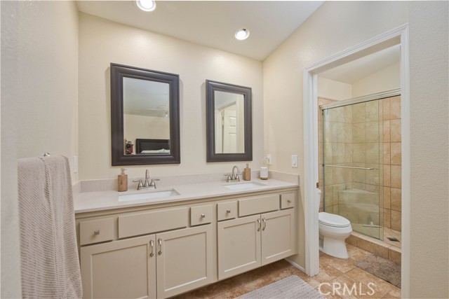 Detail Gallery Image 19 of 36 For 22447 Poplar St, Saugus,  CA 91390 - 4 Beds | 3 Baths