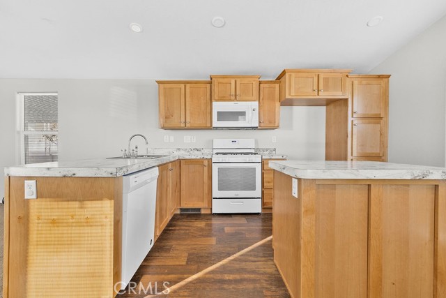 Detail Gallery Image 24 of 38 For 20843 Waalew Rd #B48,  Apple Valley,  CA 92307 - 3 Beds | 2 Baths