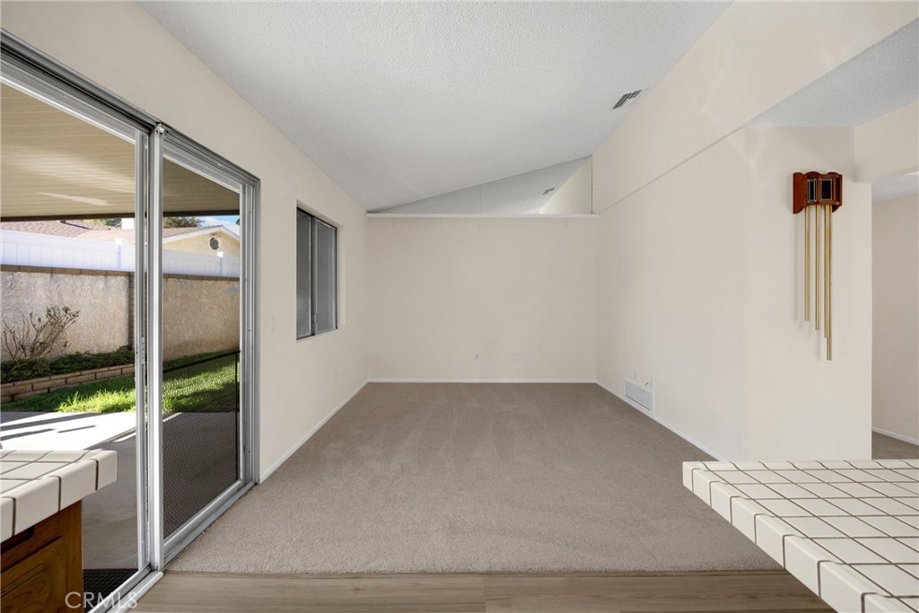 MLS #WS25277903 image #14