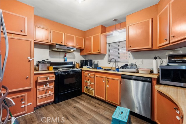 Detail Gallery Image 5 of 25 For 17701 S Avalon Bld #81,  Carson,  CA 90746 - 2 Beds | 2 Baths