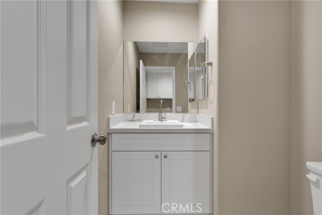 Detail Gallery Image 8 of 27 For 19375 Corwin Rd, Apple Valley,  CA 92307 - 4 Beds | 2/1 Baths