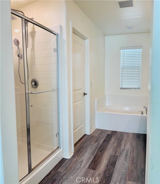 13949 Blossom Way, Eastvale CA: https://media.crmls.org/medias/e192d6f1-a471-4c65-abec-326c69bcf971.jpg