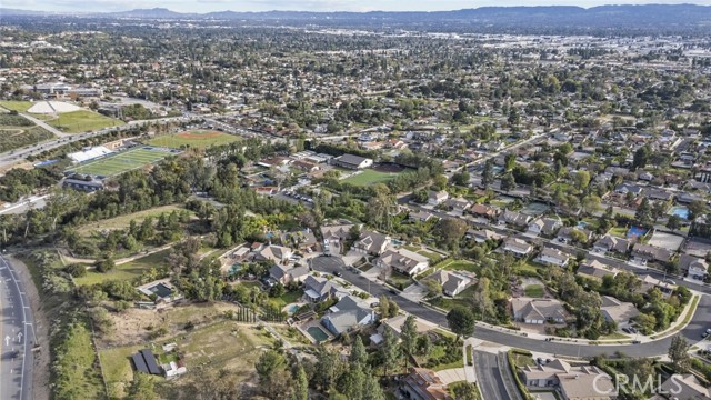 Detail Gallery Image 3 of 47 For 11101 Eton Ave, Chatsworth,  CA 91311 - 4 Beds | 3 Baths