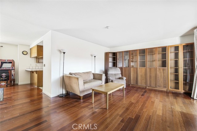 Hardwood Flooring in Living and Dining Rooms