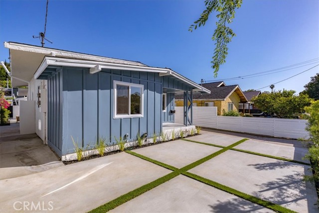 1254 Sanborn Avenue, Los Angeles CA: https://media.crmls.org/medias/e1940166-4fa3-4b2c-8b82-cca5ea317013.jpg
