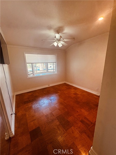 22252 Bassett Street, Canoga Park CA: https://media.crmls.org/medias/e1942bae-c70b-4086-8127-2a201d4c03c0.jpg