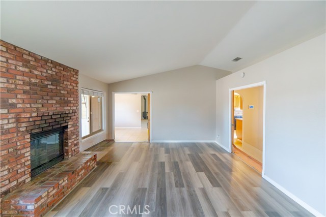 Detail Gallery Image 21 of 75 For 14064 Tioga, Oak Hills,  CA 92344 - 5 Beds | 2/1 Baths