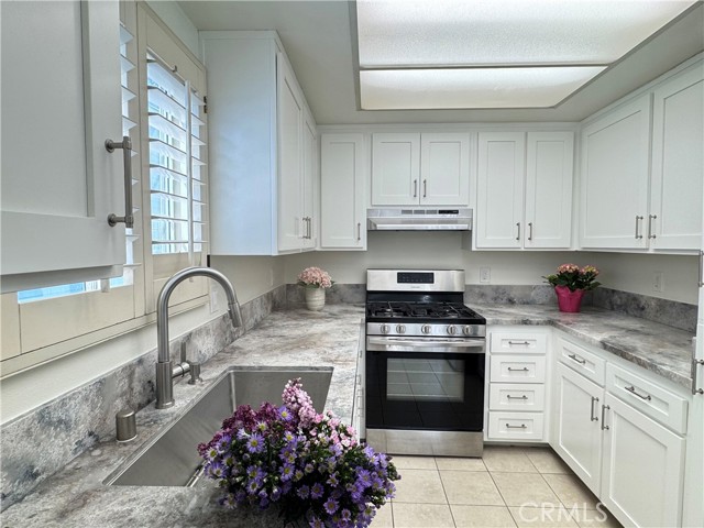 26109 Frampton Avenue, Harbor City CA: https://media.crmls.org/medias/e194b74f-de98-46bc-8088-4f118f2e64be.jpg